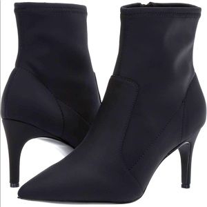 NWB Charles Davis Pride Black Stretch Bootie Size 6